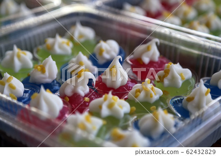 Thai desserts, colorful such as forgetting to swallow Thai desserts made from mung bean flour 62432829