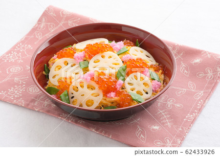 chirashi sushi chirashi sushi 62433926