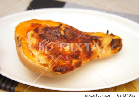 Butternut pumpkin gratin Butternut pumpkin gratin 62434952