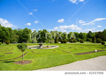 The famous Sch nbrunn Park in Vienna Austria. The famous Sch nbrunn Park in Vienna Austria. 62437098