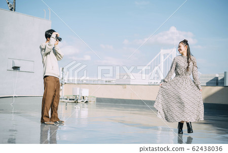 Men and women who shoot 62438036