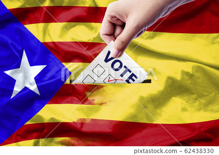 Vote referendum for Catalonia independence exit national crisis separatism risk 62438330