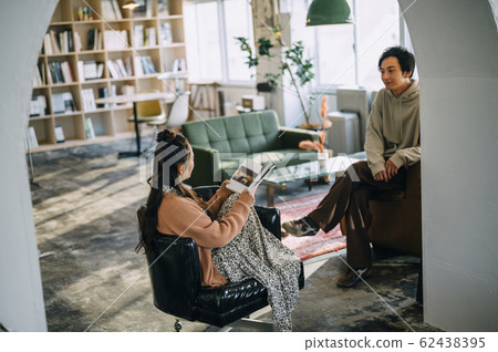 A couple of good friends 62438395