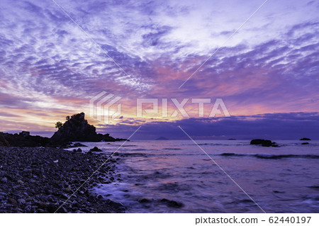 (Shizuoka prefecture) Minokake rock in Minamiizu Irozaki-Dawn 62440197