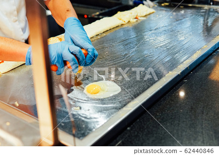 eggs eggs in the kitchen of the restaurant breakfast lunch eggs eggs in the kitchen of the restaurant breakfast lunch 62440846