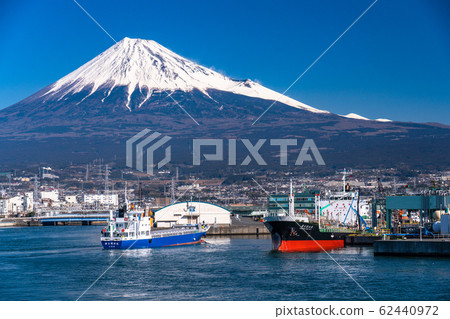 《靜岡縣》俯瞰富士山的塔古拉港 62440972