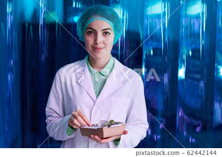 Female Bio Scientist Female Bio Scientist 62442144
