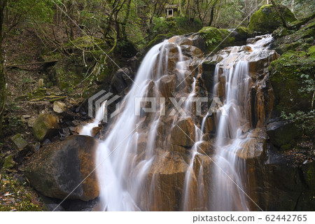 Tomei Ring Waterfall (Shiraku-cho, Koka-shi, Shiga) Tomei Ring Waterfall (Shiraku-cho, Koka-shi, Shiga) 62442765