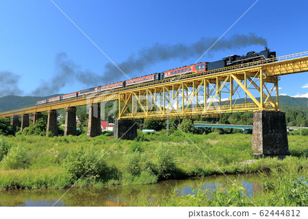 Banetsu West Line: Sightseeing SL train across the railway bridge 62444812