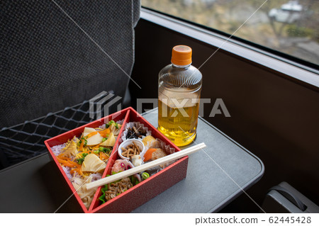 Ekiben在火車上吃飯 62445428