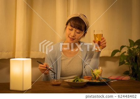 夜晚女性生活 62448402