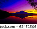 panorama view of Lake Tanuki and mountain Fuji, Japan 62451506