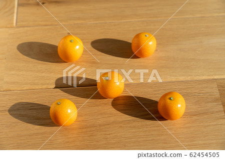 Kumquat (Kumquat) Kumquat (Kumquat) 62454505