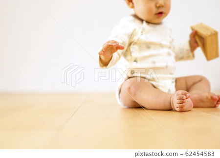 Children and flooring bare feet bare feet clean floor image material Children and flooring bare feet bare feet clean floor image material 62454583