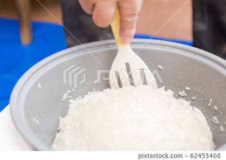 Rice cake making machine Rice cake making machine 62455408