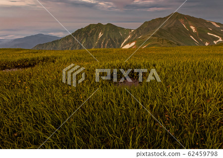The early morning dawn seen from the Iide Mountain Range Line 62459798