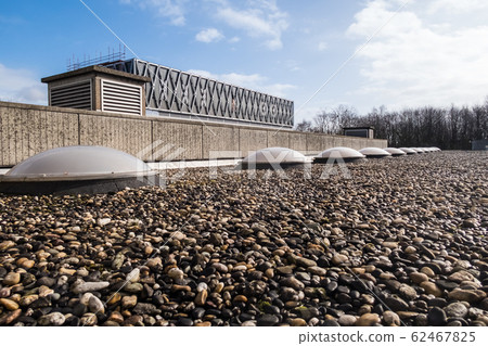 an Dome on the roof 62467825