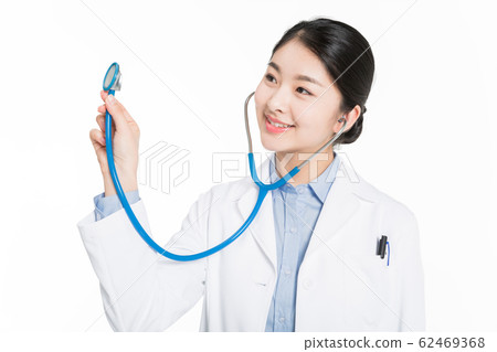 young chinese surgeon young chinese surgeon 62469368