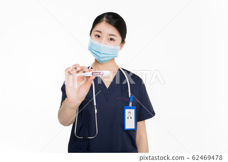 young chinese surgeon 62469478