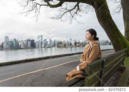 在溫哥華留學的婦女 在溫哥華留學的婦女 62470872