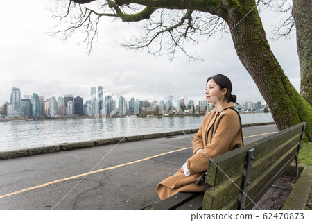 在溫哥華留學的婦女 在溫哥華留學的婦女 62470873