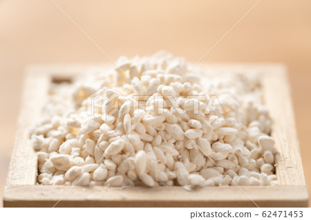 Malted rice  62471453