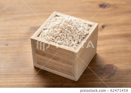 Malted rice  62471459