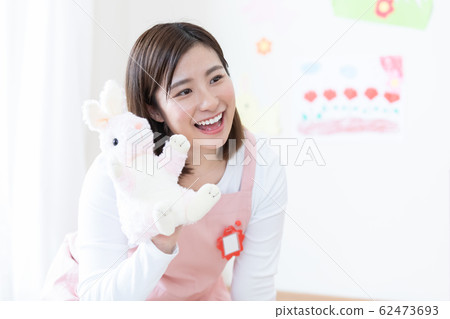 Childminder Portrait Childminder Portrait 62473693