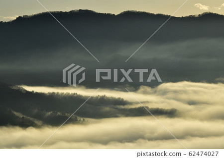 The sea of clouds and the mountains of Higashi-Chichibu from Nagatoro to Mt. The sea of clouds and the mountains of Higashi-Chichibu from Nagatoro to Mt. 62474027
