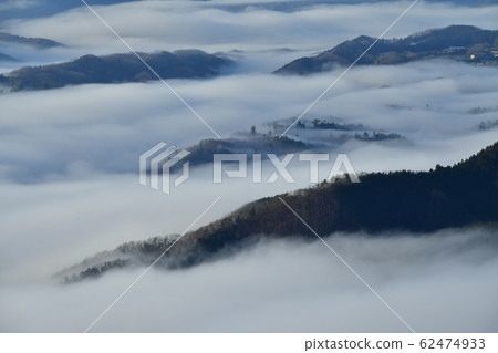 Sea of clouds and ridges from Hotosan to Chichibu Basin Sea of clouds and ridges from Hotosan to Chichibu Basin 62474933