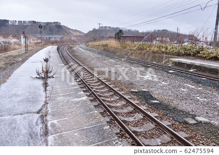 Take a photo of JR Rakube Station in Yakumo-cho, Hokkaido in winter 62475594