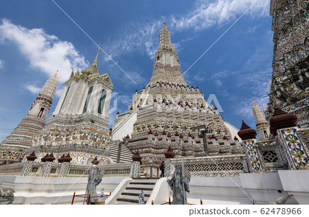 Wat Arun or Wat Arun Ratchawararam Ratchawaramahawihan is a Buddhist temple,the famous Wat Arun perhaps better known as the Temple of the Dawn is one of the best known landmarks in Bangkok,Thailand 62478966