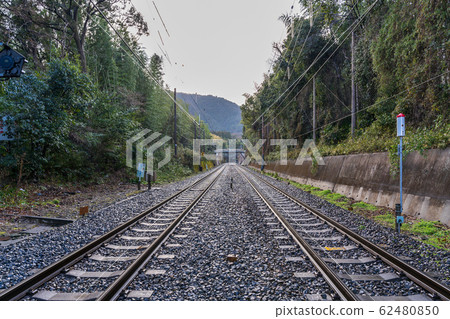 Double track line 62480850