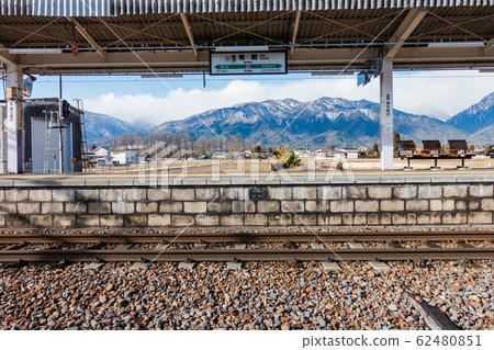 Ariake Station platform scenery: Oito Line @ Hotaka Azumino 62480851