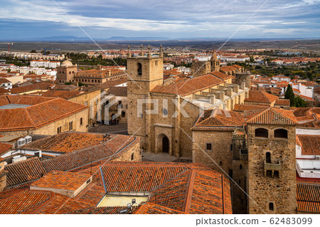Cathedral of Santa Maria de la Asuncion in Caceres, Extremadura, Spain 62483099