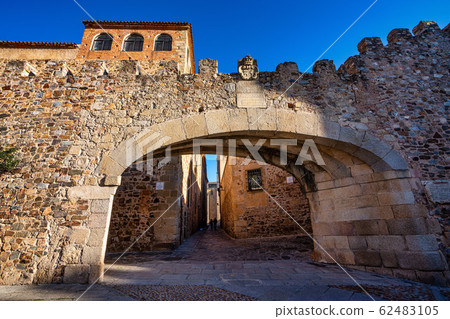 Arco de la Estrella, Arch of the Star at the Main square of Caceres, Spain Arco de la Estrella, Arch of the Star at the Main square of Caceres, Spain 62483105