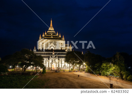Myanmar Bagan _ Night view of Ananda Temple 62483302