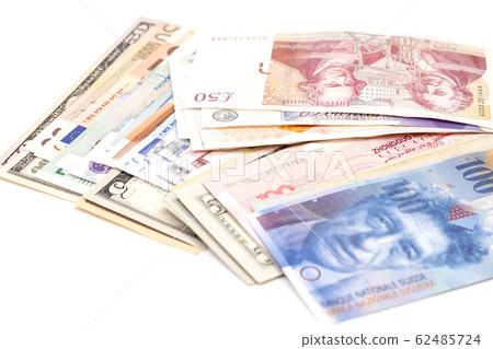 International currencies 62485724