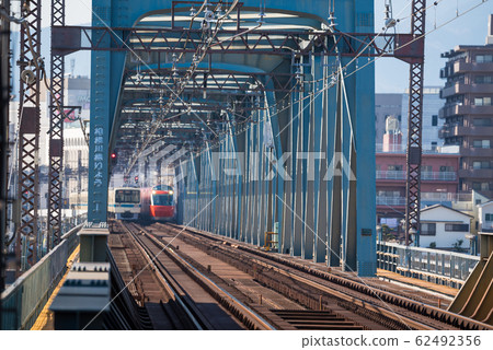 [小田急線特快浪漫車70000型GSE厚木站] 62492356