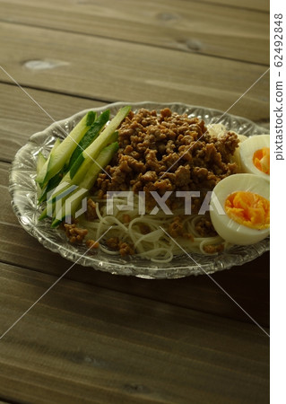 Somen (meat miso) 62492848