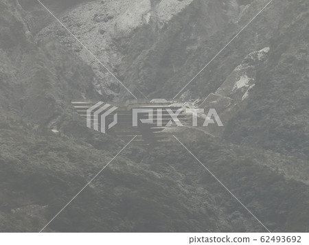 爬牆阻止櫻島的熔岩 爬牆阻止櫻島的熔岩 62493692