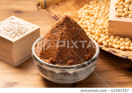 Red miso 62493767