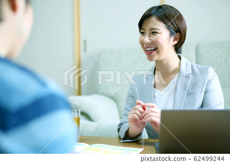 家訪的銷售形象 62499244