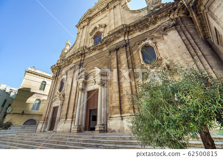 At the Basilica Pontificia ConCattedrale di Maria At the Basilica Pontificia ConCattedrale di Maria 62500815