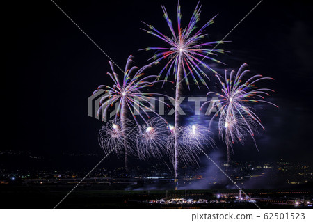 (Yamanashi Prefecture) Shinmei Fireworks 62501523