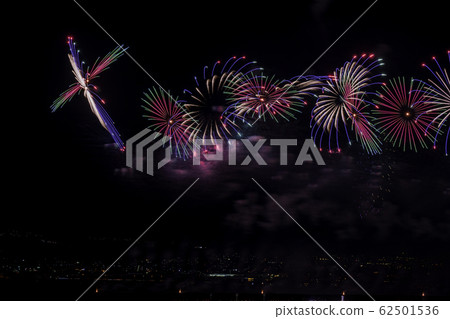 (Yamanashi Prefecture) Shinmei Fireworks (Yamanashi Prefecture) Shinmei Fireworks 62501536