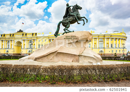 Senate building and  a monument to Peter I (the 62501941