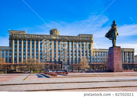 Monument to Lenin on Moscow Square, city views of 62502021