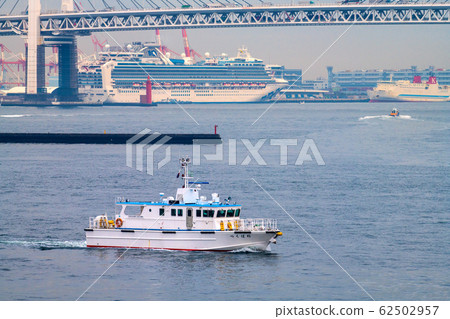 Yokohama cityscape in Japan A cruise ship with a new type of pneumonia, Daikoku Wharf and "isolation inside" continues (Tsuku spring in front) = taken on the 14th 62502957