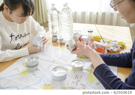 家庭成員檢查應急物資（檢查失效日期） 62503619